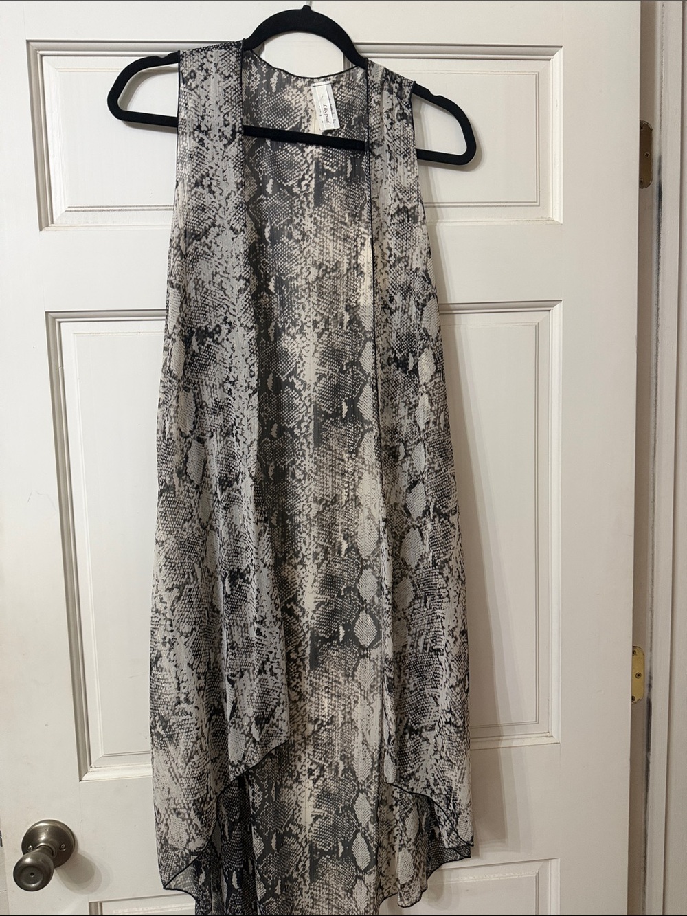 Chiffon Snake Print Open Front Vest - Black & White